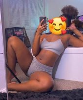 Lexxy, Sleepover available